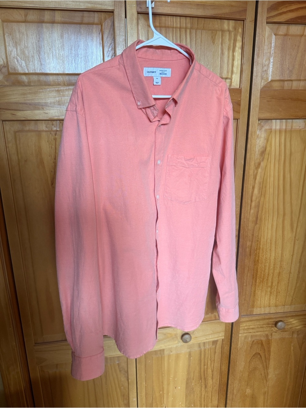 Old Navy Men's Coral-Peach Long Sleeve Button-Down Shirt - Picture 6 of 12